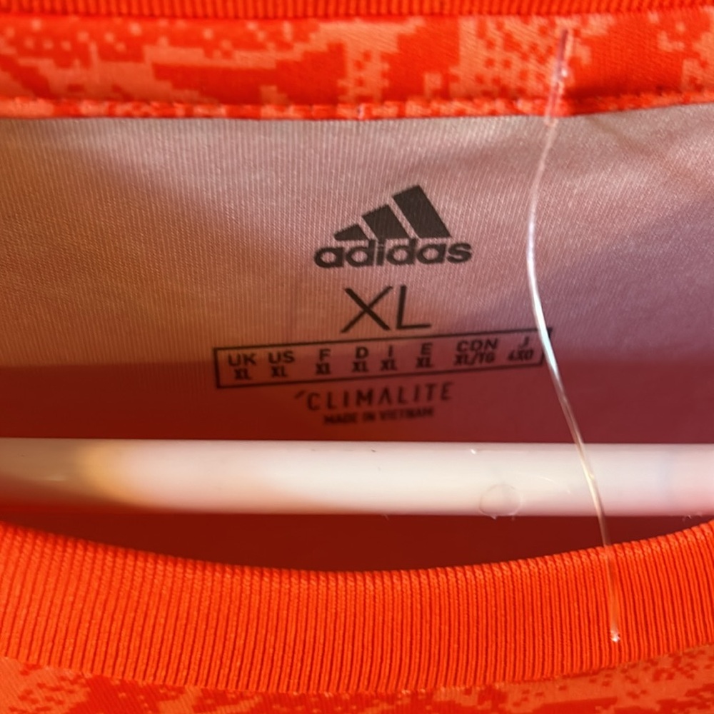 Addidas cool material - Picture 2 of 3
